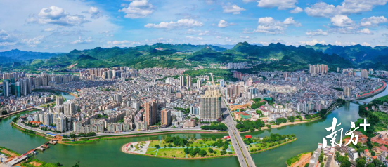 俯瞰連州城。曾亮超 攝