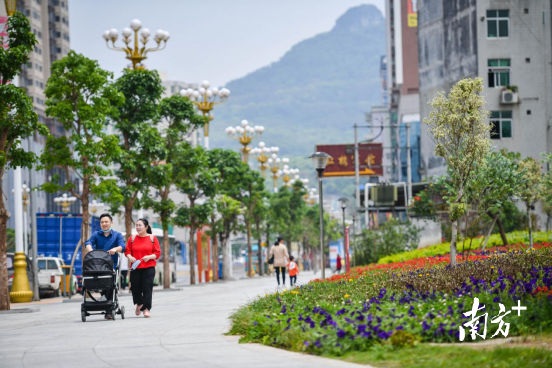 街頭一景。曾亮超 攝