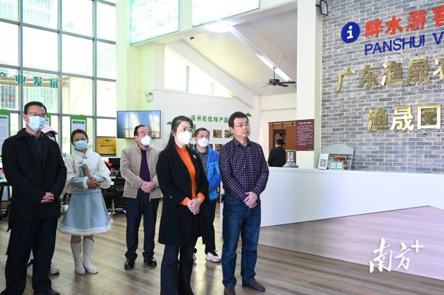 參觀畔水漁晟園。張曉欣 攝