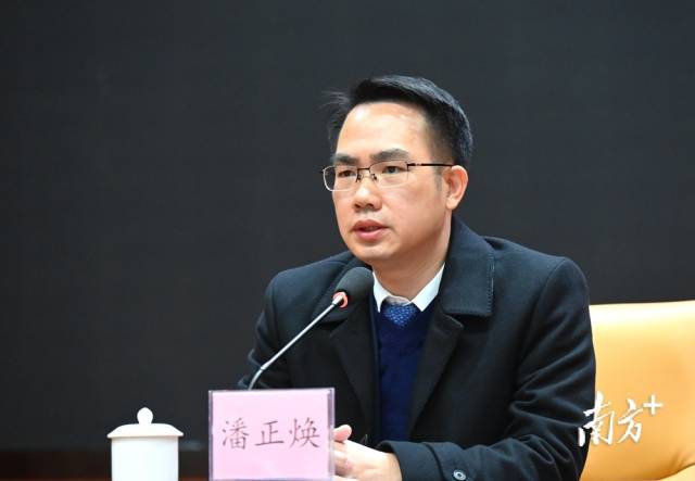 連州市委書記潘正煥就落實(shí)好今年工作目標(biāo)任務(wù)進(jìn)行部署。黃津 攝