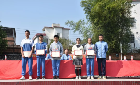 連州市職業(yè)技術(shù)學(xué)校、連州技工學(xué)校舉辦2019年廣播操比賽832.png